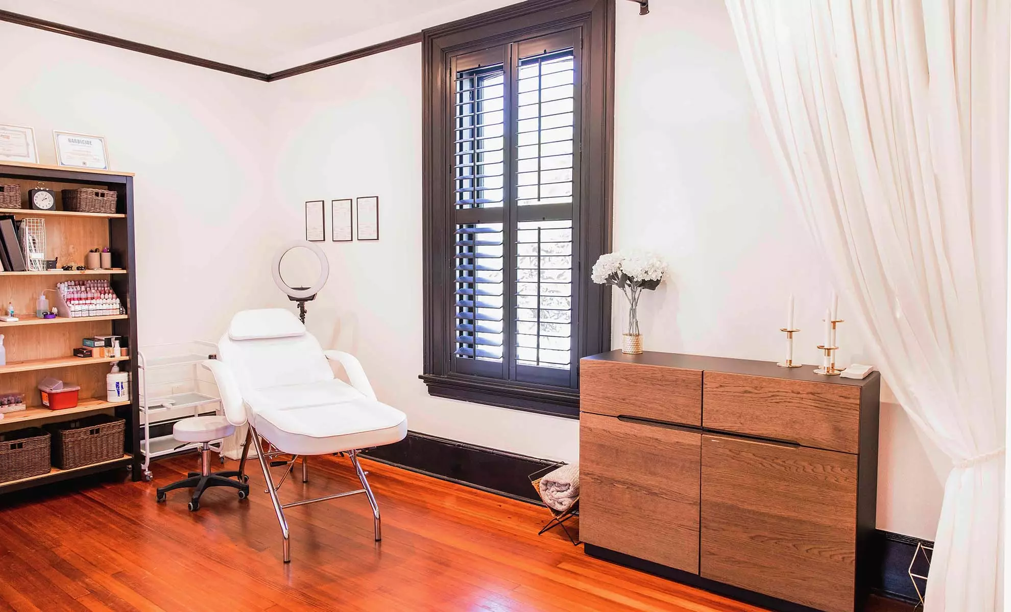 Permanent Makeup Studio | office